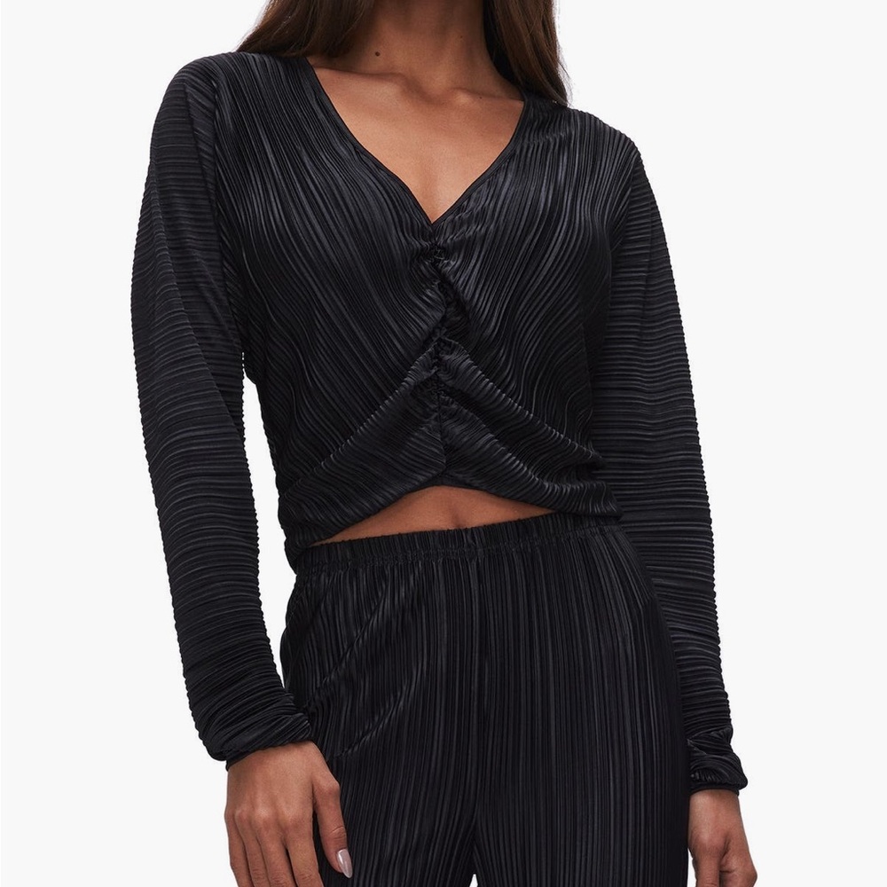 SOLD OUT Good American Always Fits Plisse Ruched Cropped Top Blouse S M 1 2